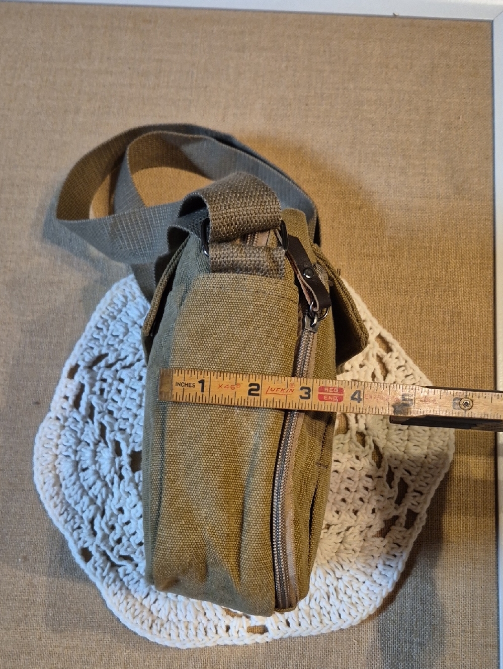 Small Messenger Canvas Crossbody and Shoulder Bag - Spacious - Durable - Picture 3 of 11